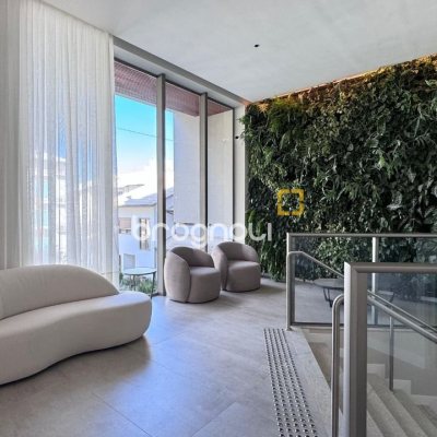 Apartamento com 102m², 2 quartos (sendo 2 suítes), 2 garagens, no bairro João Paulo em Florianópolis