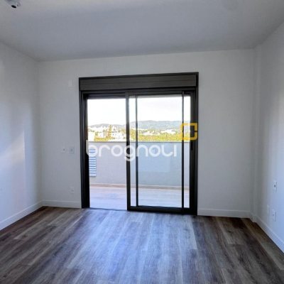Apartamento com 102m², 2 quartos (sendo 2 suítes), 2 garagens, no bairro João Paulo em Florianópolis