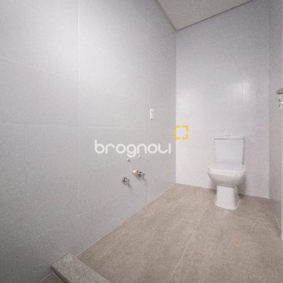 Apartamento com 126m², 3 quartos (sendo 1 suíte), 2 garagens, no bairro João Paulo em Florianópolis