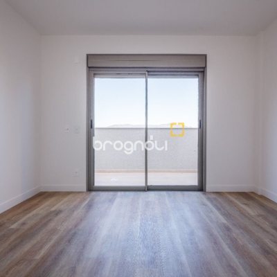 Apartamento com 126m², 3 quartos (sendo 1 suíte), 2 garagens, no bairro João Paulo em Florianópolis
