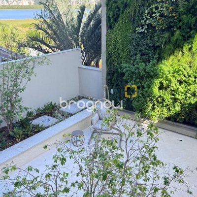 Apartamento com 126m², 3 quartos (sendo 1 suíte), 2 garagens, no bairro João Paulo em Florianópolis