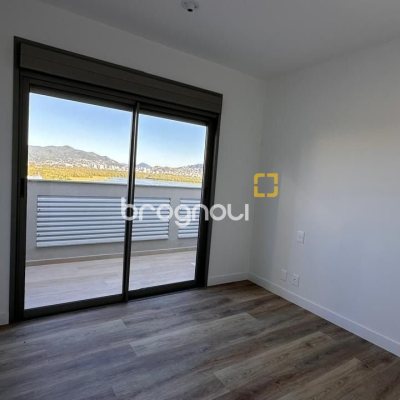Apartamento com 126m², 3 quartos (sendo 1 suíte), 2 garagens, no bairro João Paulo em Florianópolis