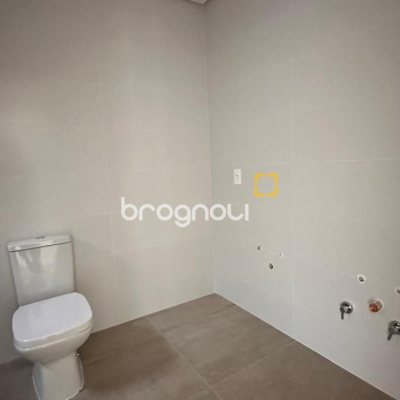 Apartamento com 126m², 3 quartos (sendo 1 suíte), 2 garagens, no bairro João Paulo em Florianópolis