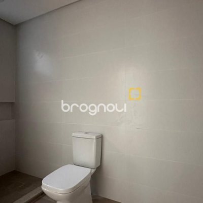 Apartamento com 126m², 3 quartos (sendo 1 suíte), 2 garagens, no bairro João Paulo em Florianópolis