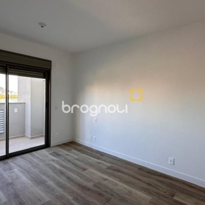 Apartamento com 126m², 3 quartos (sendo 1 suíte), 2 garagens, no bairro João Paulo em Florianópolis