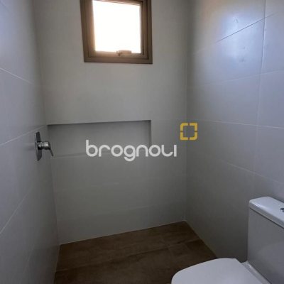 Apartamento com 126m², 3 quartos (sendo 1 suíte), 2 garagens, no bairro João Paulo em Florianópolis