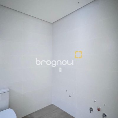 Apartamento com 126m², 3 quartos (sendo 1 suíte), 2 garagens, no bairro João Paulo em Florianópolis