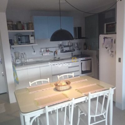 Apartamento com 75m², 1 quarto (sendo 1 suíte), 1 garagem, no bairro Ingleses em Florianópolis