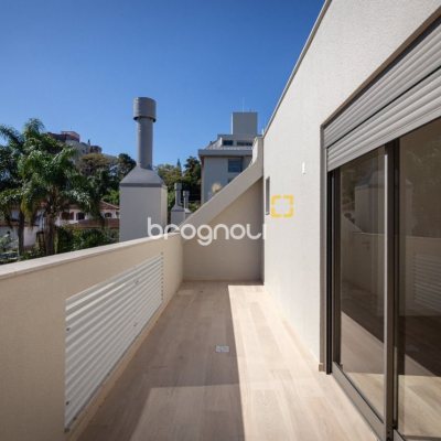 Apartamento com 96m², 2 quartos (sendo 2 suítes), 2 garagens, no bairro João Paulo em Florianópolis