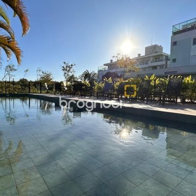 Apartamento com 96m², 2 quartos (sendo 2 suítes), 2 garagens, no bairro João Paulo em Florianópolis