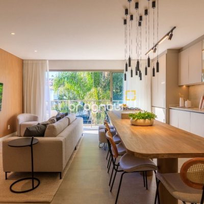 Apartamento com 106m², 2 quartos (sendo 2 suítes), 2 garagens, no bairro João Paulo em Florianópolis