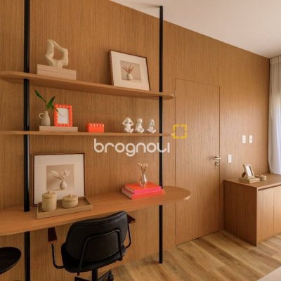 Apartamento com 106m², 2 quartos (sendo 2 suítes), 2 garagens, no bairro João Paulo em Florianópolis