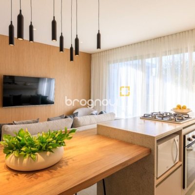 Apartamento com 106m², 2 quartos (sendo 2 suítes), 2 garagens, no bairro João Paulo em Florianópolis