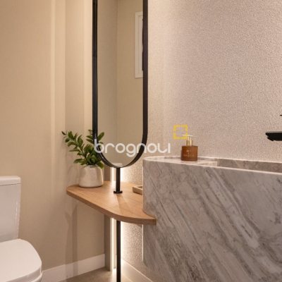 Apartamento com 106m², 2 quartos (sendo 2 suítes), 2 garagens, no bairro João Paulo em Florianópolis