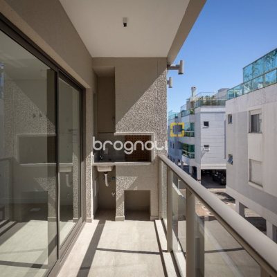 Apartamento com 99m², 2 quartos (sendo 2 suítes), 2 garagens, no bairro João Paulo em Florianópolis