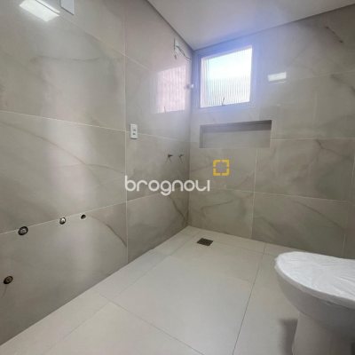 Apartamento com 150m², 3 quartos (sendo 1 suíte), 2 garagens, no bairro Centro em Florianópolis