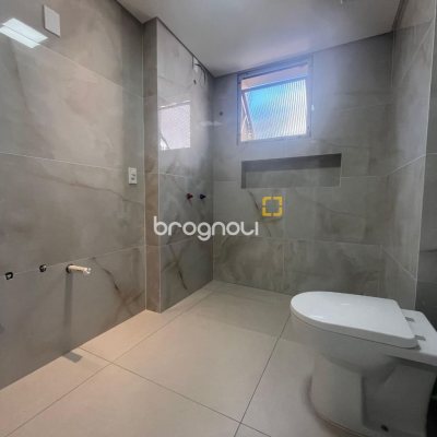 Apartamento com 150m², 3 quartos (sendo 1 suíte), 2 garagens, no bairro Centro em Florianópolis