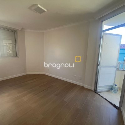 Apartamento com 150m², 3 quartos (sendo 1 suíte), 2 garagens, no bairro Centro em Florianópolis