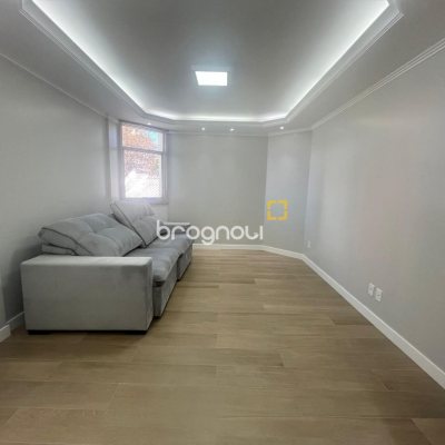 Apartamento com 150m², 3 quartos (sendo 1 suíte), 2 garagens, no bairro Centro em Florianópolis