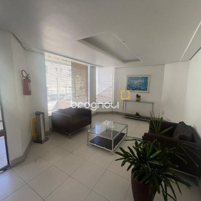 Apartamento com 150m², 3 quartos (sendo 1 suíte), 2 garagens, no bairro Centro em Florianópolis