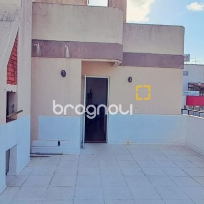 Cobertura com 73m², 1 quarto, 1 garagem, no bairro Canasvieiras em Florianópolis