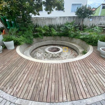 Apartamento com 82m², 3 quartos (sendo 1 suíte), 2 garagens, no bairro Campeche em Florianópolis
