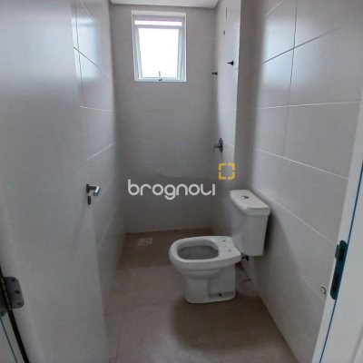 Apartamento com 82m², 3 quartos (sendo 1 suíte), 2 garagens, no bairro Campeche em Florianópolis