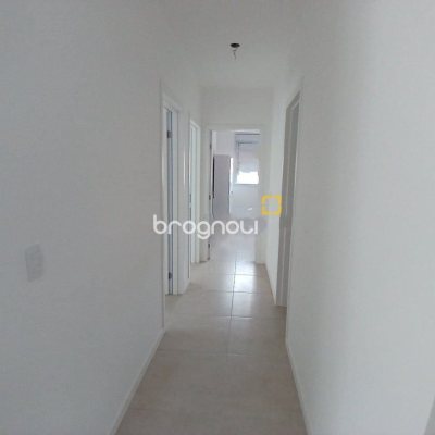Apartamento com 82m², 3 quartos (sendo 1 suíte), 2 garagens, no bairro Campeche em Florianópolis
