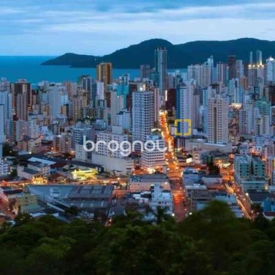 Casa com 127m², 3 quartos (sendo 2 suítes), 2 garagens, no bairro Ingleses em Florianópolis