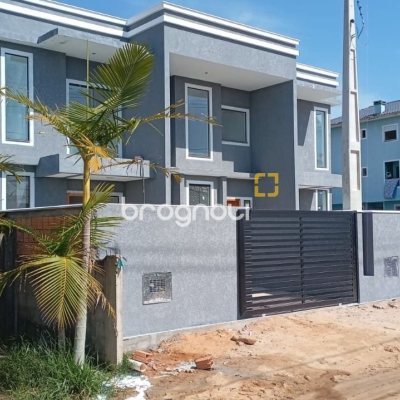 Casa com 107m², 3 quartos (sendo 2 suítes), 2 garagens, no bairro Ingleses em Florianópolis
