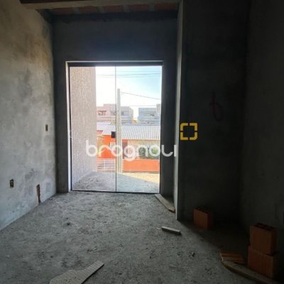 Casa com 107m², 3 quartos (sendo 2 suítes), 2 garagens, no bairro Ingleses em Florianópolis