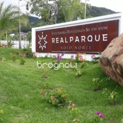 Terreno com 450m², no bairro Vargem Grande em Florianópolis