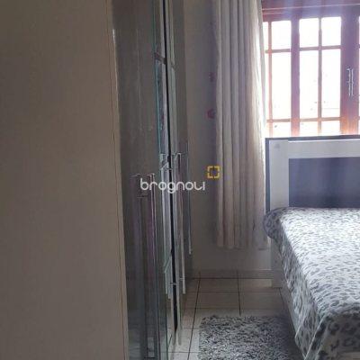 Casa com 304m², 3 quartos (sendo 2 suítes), 3 garagens, no bairro Jardim Atlântico em Florianópolis