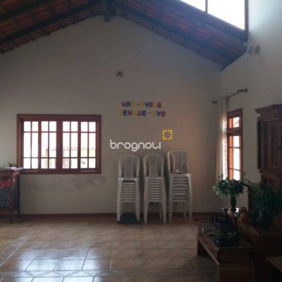 Casa com 304m², 3 quartos (sendo 2 suítes), 3 garagens, no bairro Jardim Atlântico em Florianópolis