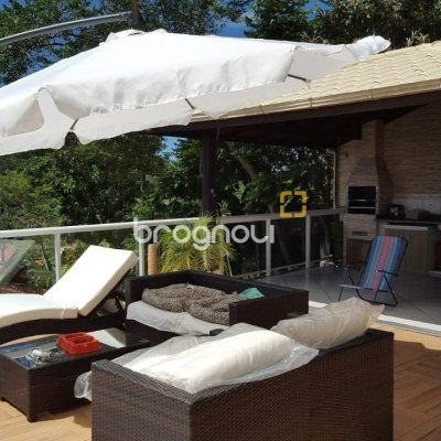 Casa com 350m², 3 quartos (sendo 3 suítes), 4 garagens, no bairro Morro das Pedras em Florianópolis
