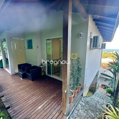Casa com 350m², 3 quartos (sendo 3 suítes), 4 garagens, no bairro Morro das Pedras em Florianópolis