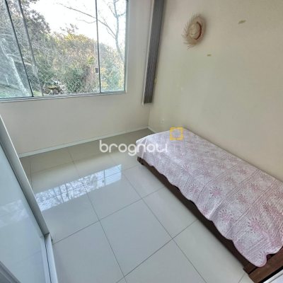 Casa com 350m², 3 quartos (sendo 3 suítes), 4 garagens, no bairro Morro das Pedras em Florianópolis