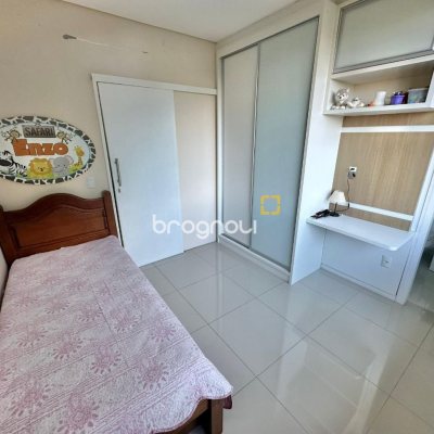 Casa com 350m², 3 quartos (sendo 3 suítes), 4 garagens, no bairro Morro das Pedras em Florianópolis