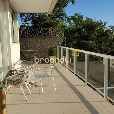 Casa com 350m², 3 quartos (sendo 3 suítes), 4 garagens, no bairro Morro das Pedras em Florianópolis