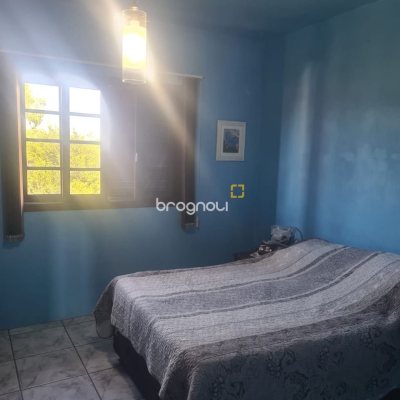 Casa com 150m², 4 quartos (sendo 1 suíte), 2 garagens, no bairro Rio Vermelho em Florianópolis