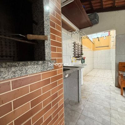 Apartamento com 61m², 2 quartos, 1 garagem, no bairro Ingleses em Florianópolis