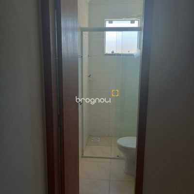 Apartamento com 65m², 2 quartos (sendo 1 suíte), 1 garagem, no bairro Ingleses em Florianópolis