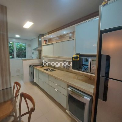 Prédio com 475m², 8 garagens, no bairro Canasvieiras em Florianópolis