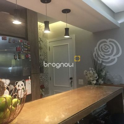Apartamento com 81m², 2 quartos (sendo 1 suíte), 1 garagem, no bairro Centro em Florianópolis