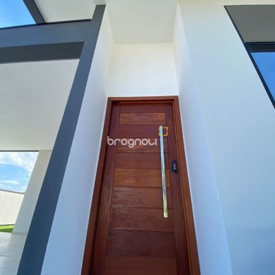 Casa com 128m², 3 quartos (sendo 1 suíte), 2 garagens, no bairro Sertão do Maruim em São José