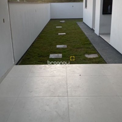 Casa com 128m², 3 quartos (sendo 1 suíte), 2 garagens, no bairro Sertão do Maruim em São José