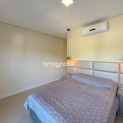 Cobertura com 159m², 3 quartos (sendo 1 suíte), 2 garagens, no bairro Jurerê em Florianópolis