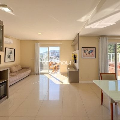 Cobertura com 159m², 3 quartos (sendo 1 suíte), 2 garagens, no bairro Jurerê em Florianópolis