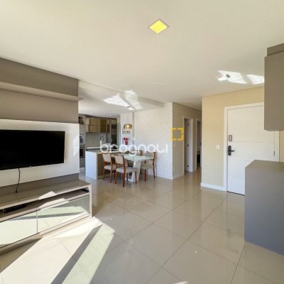 Cobertura com 159m², 3 quartos (sendo 1 suíte), 2 garagens, no bairro Jurerê em Florianópolis