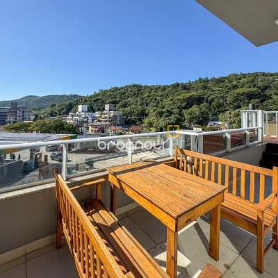 Cobertura com 159m², 3 quartos (sendo 1 suíte), 2 garagens, no bairro Jurerê em Florianópolis